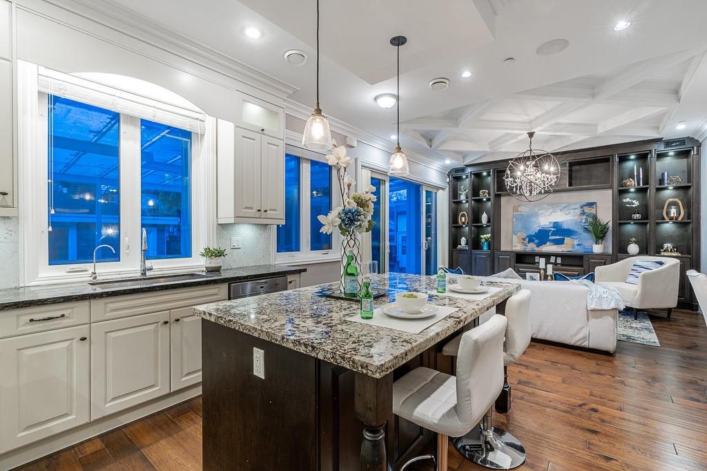 3741 37Th Avenue W, Vancouver, BC