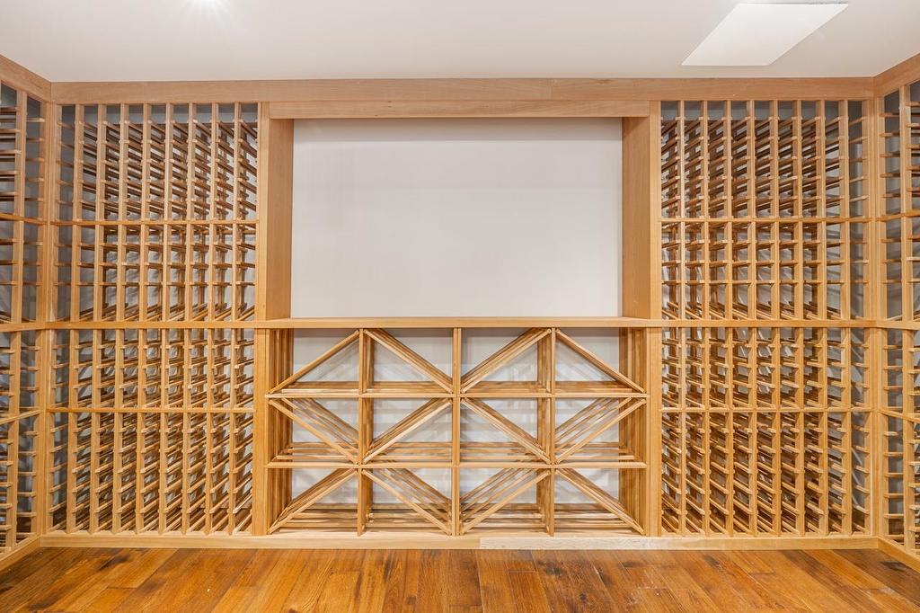 3741 37Th Avenue W, Vancouver, BC