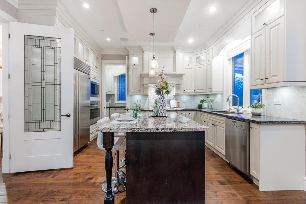 3741 37Th Avenue W, Vancouver, BC