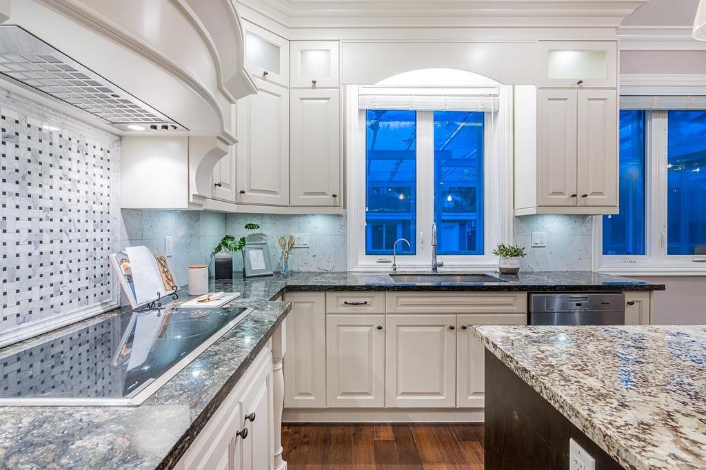 3741 37Th Avenue W, Vancouver, BC