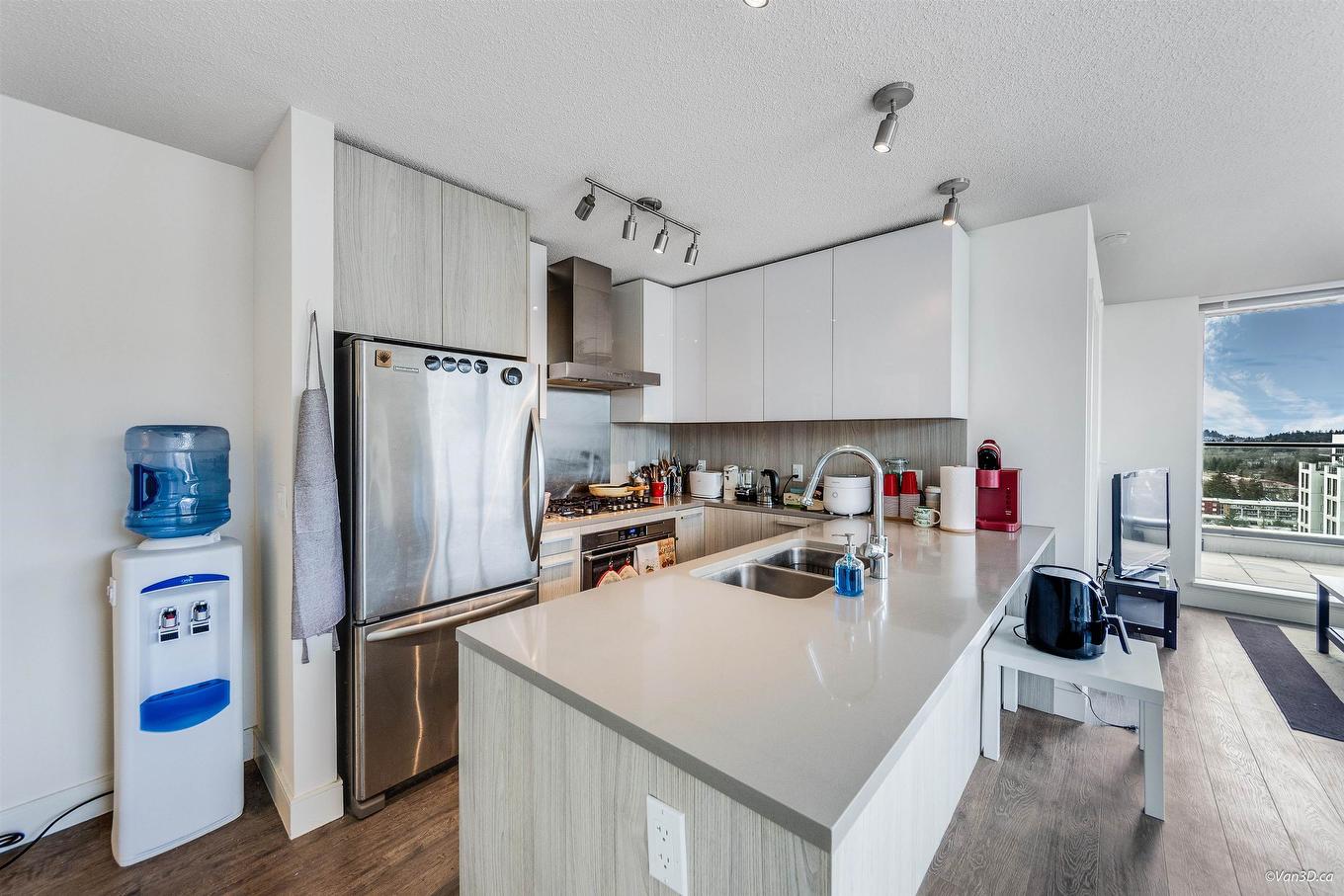 2208-3007 Glen Drive, Coquitlam, BC