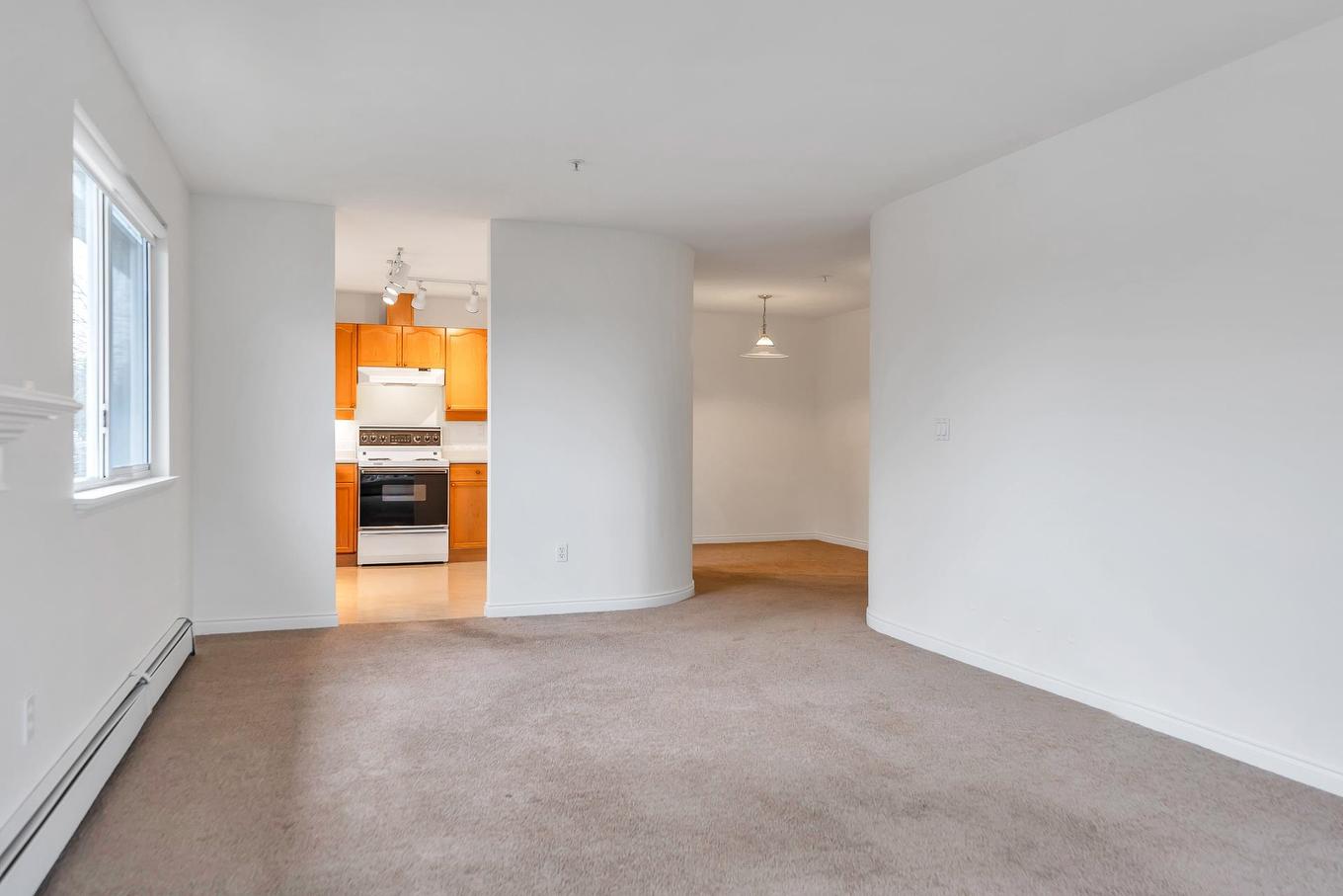 210-9260 No.2 Road, Richmond, BC