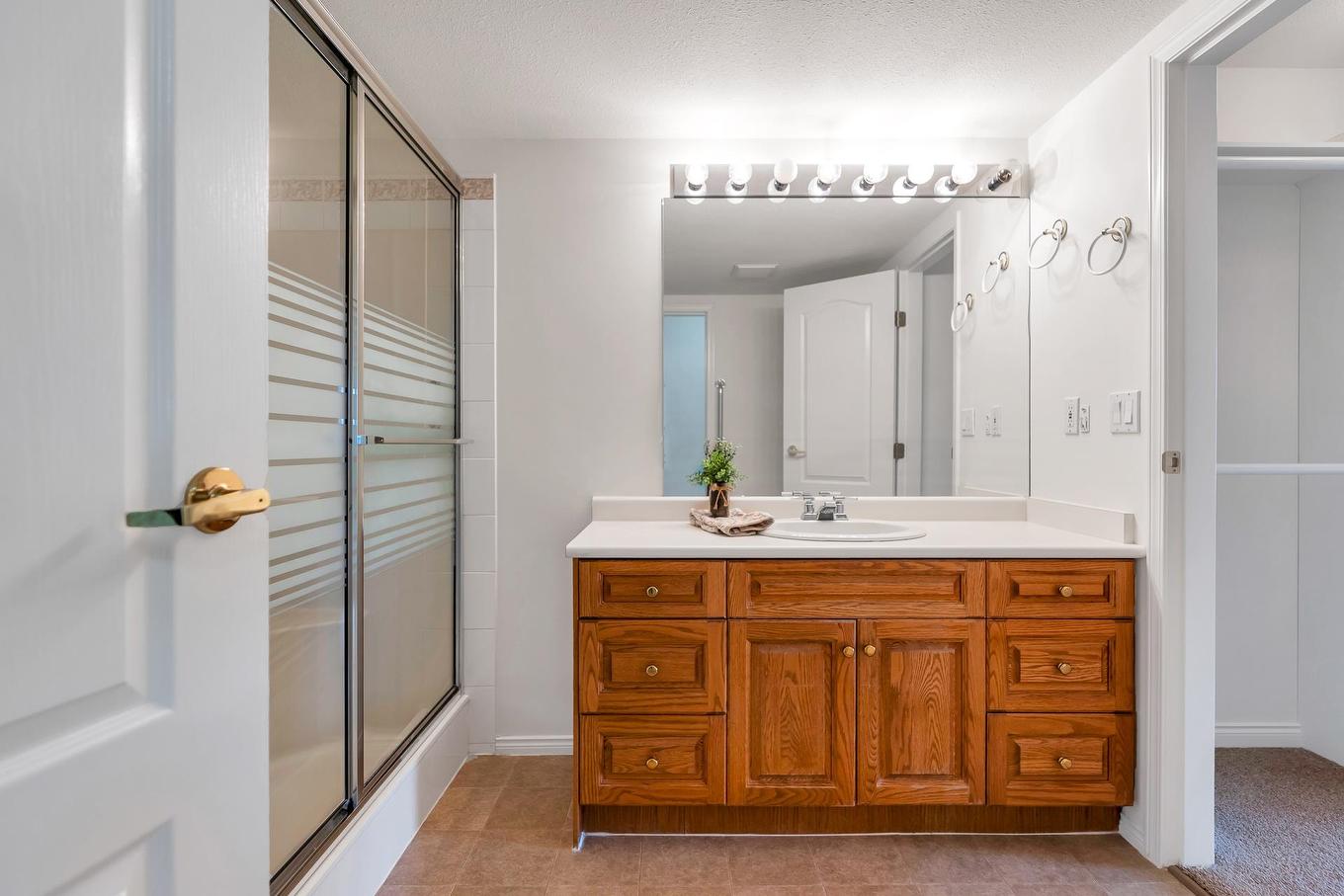 210-9260 No.2 Road, Richmond, BC