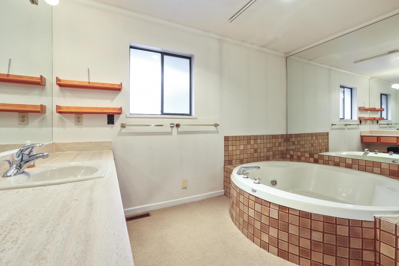 1091 Richelieu Avenue, Vancouver, BC