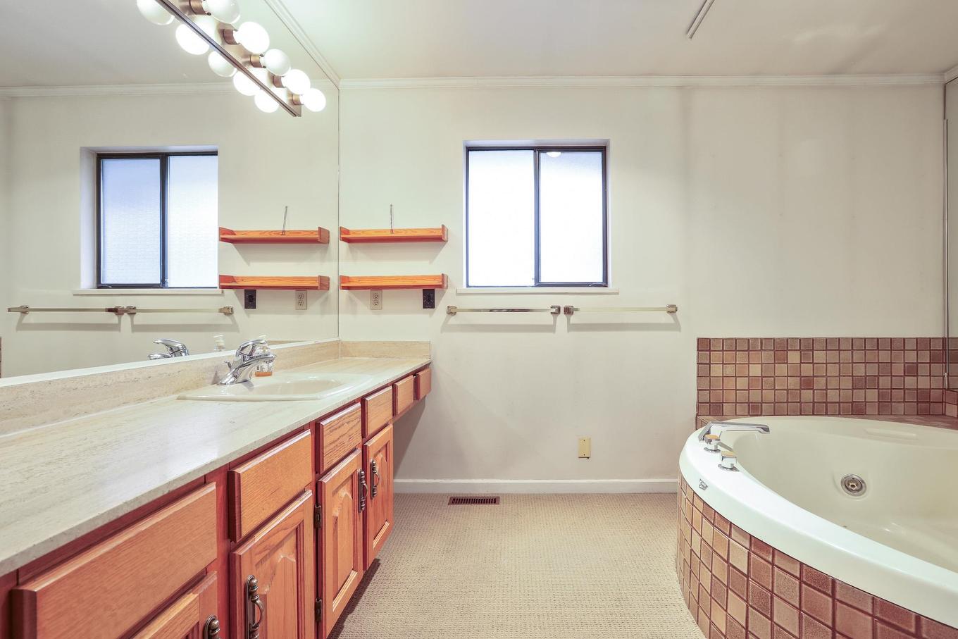 1091 Richelieu Avenue, Vancouver, BC