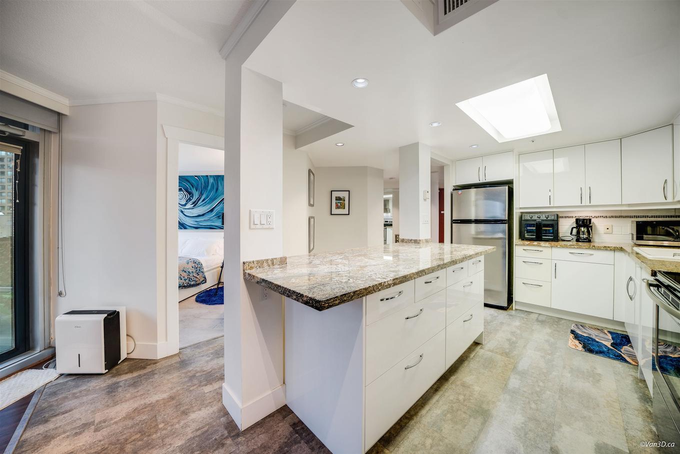 701-1050 Burrard Street, Vancouver, BC