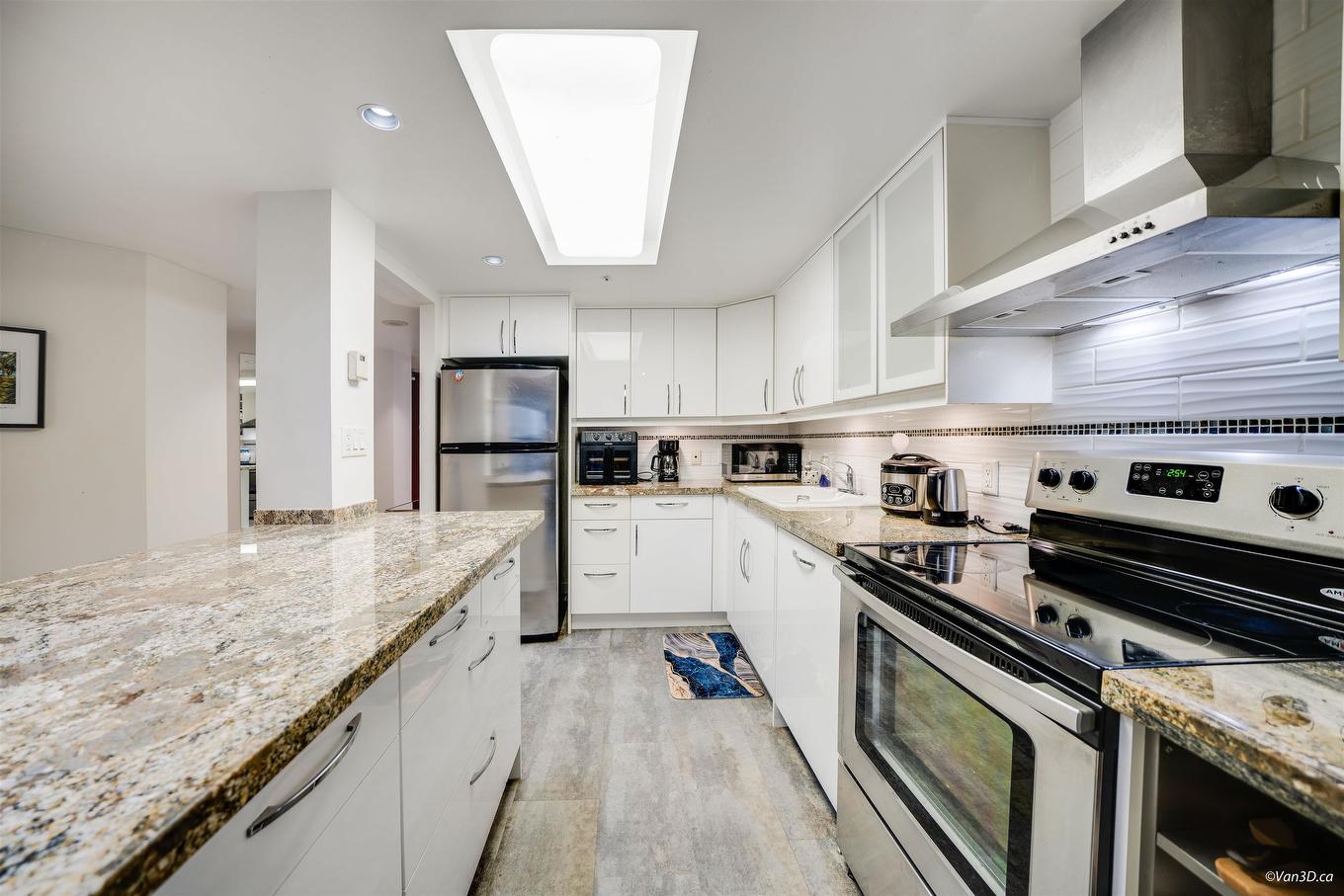 701-1050 Burrard Street, Vancouver, BC