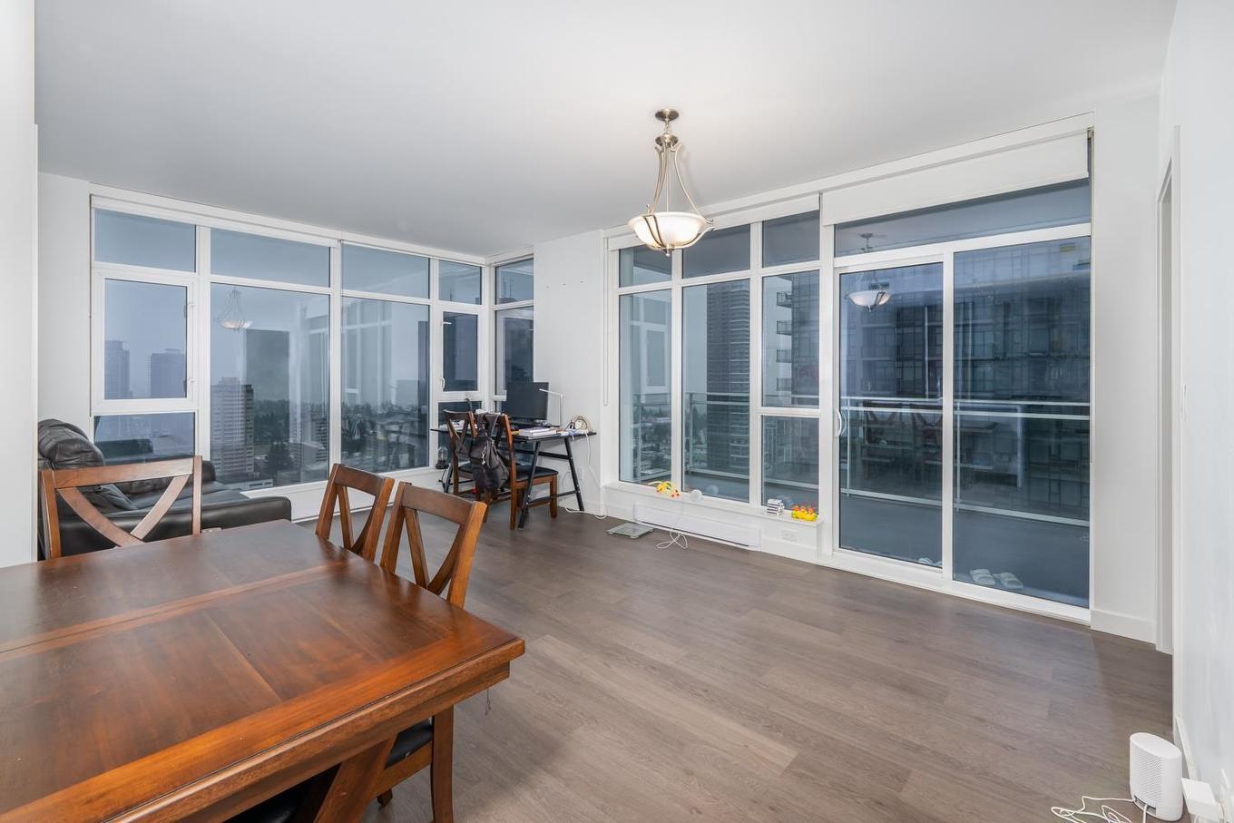 3202-4670 Assembly Way, Burnaby, BC