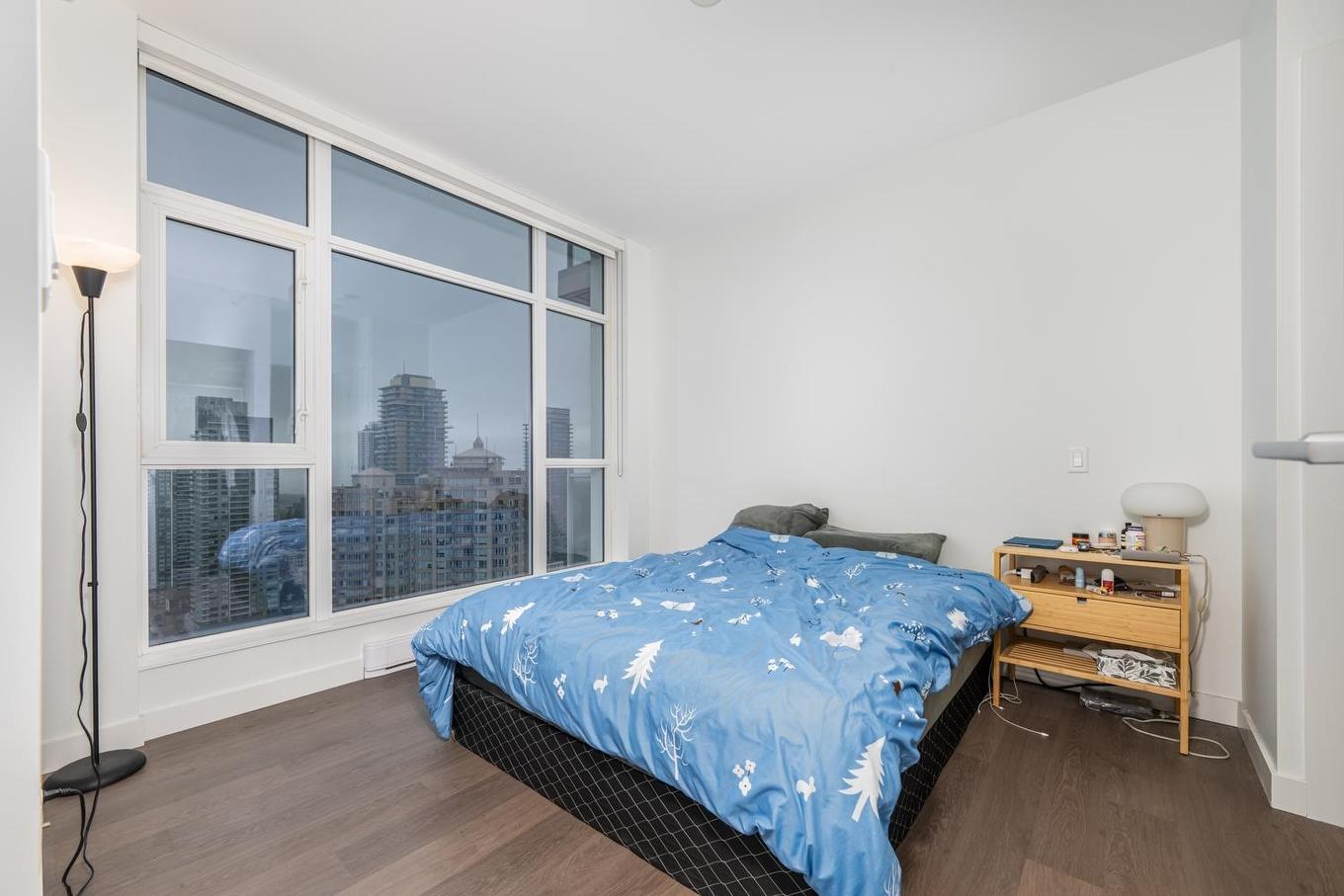 3202-4670 Assembly Way, Burnaby, BC