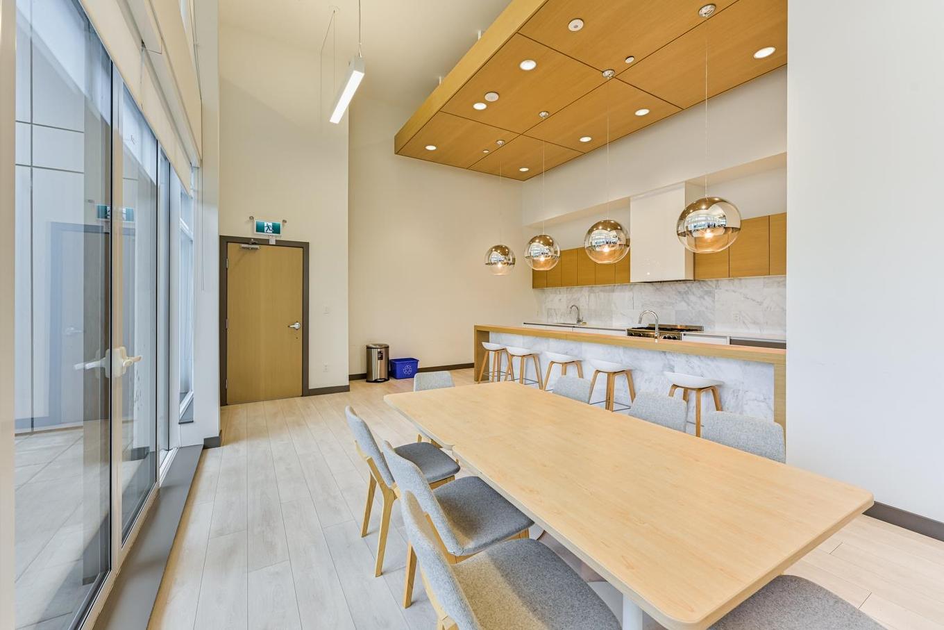 3202-4670 Assembly Way, Burnaby, BC