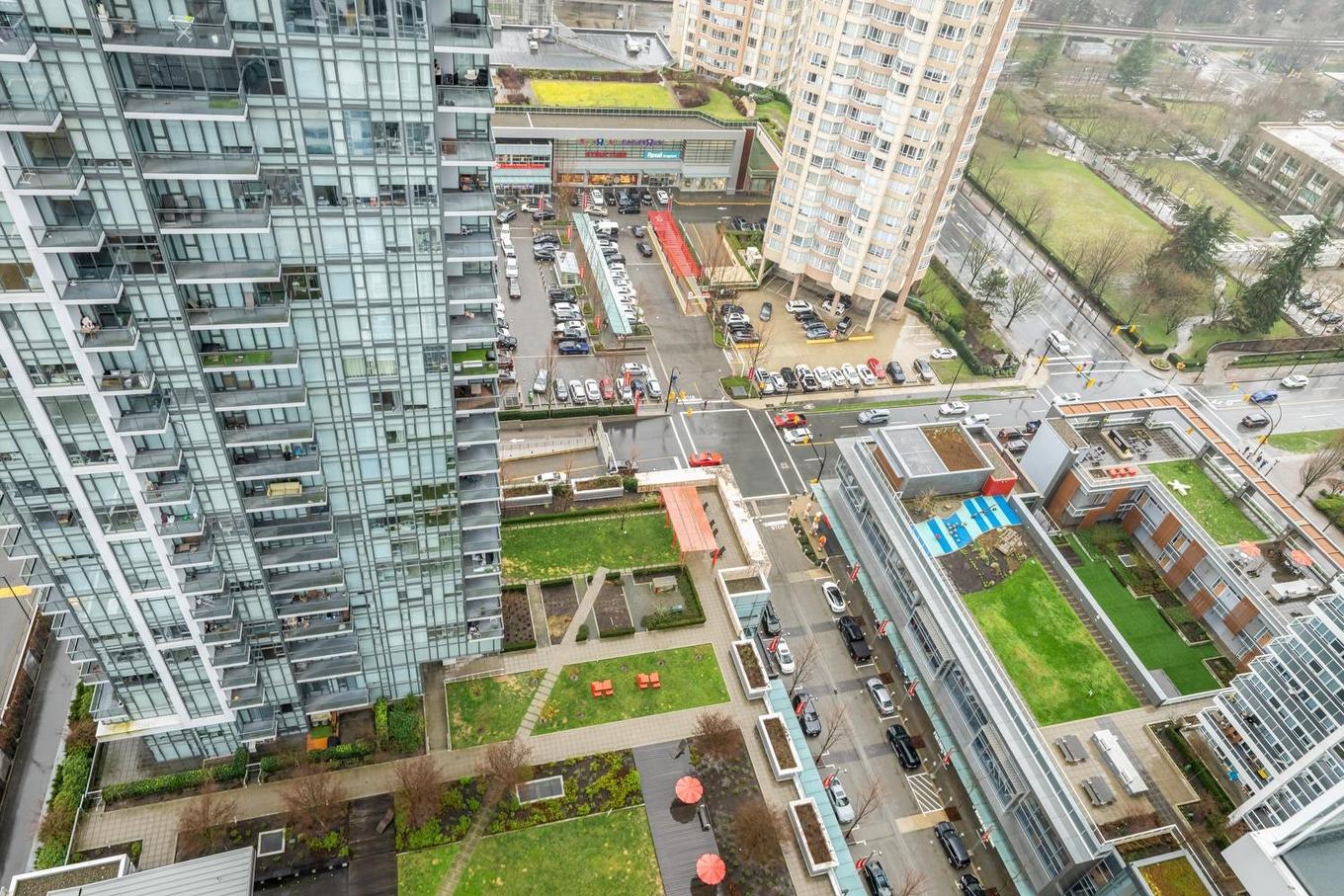 3202-4670 Assembly Way, Burnaby, BC