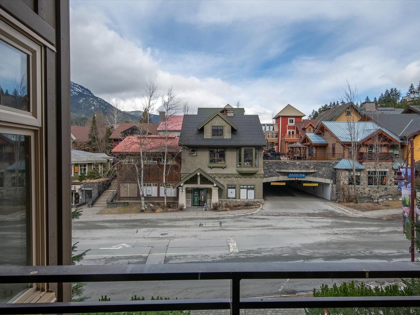 211-2050 Lake Placid Road, Whistler, BC