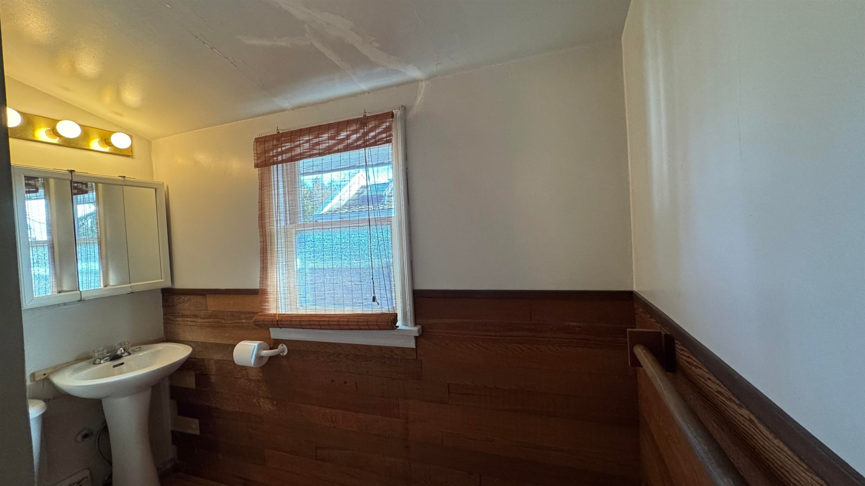 5480 Collingwood Street, Vancouver, BC