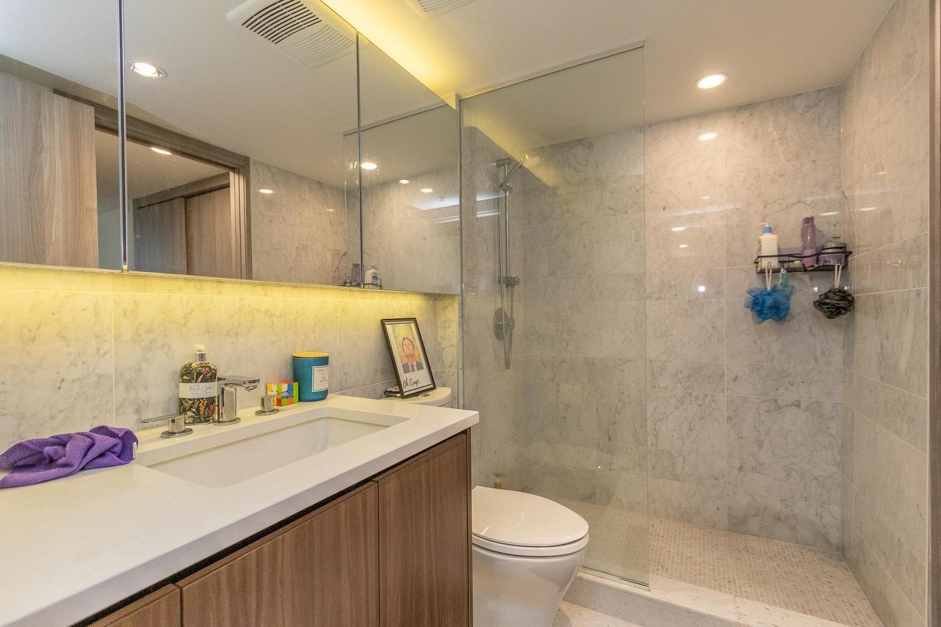 1210-8800 Hazelbridge Way, Richmond, BC