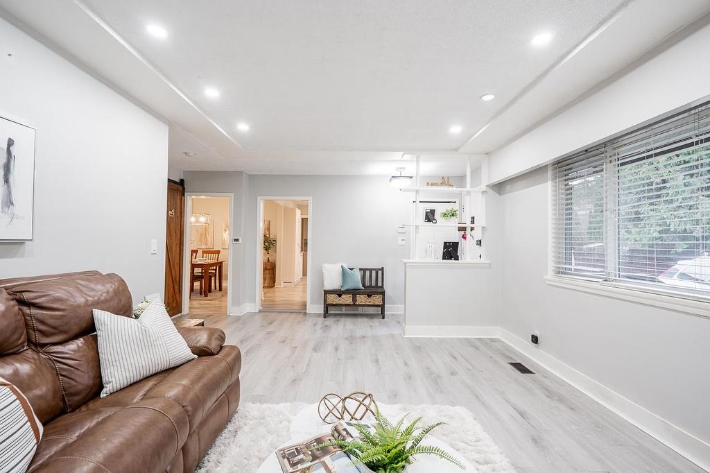 1050 Como Lake Avenue, Coquitlam, BC