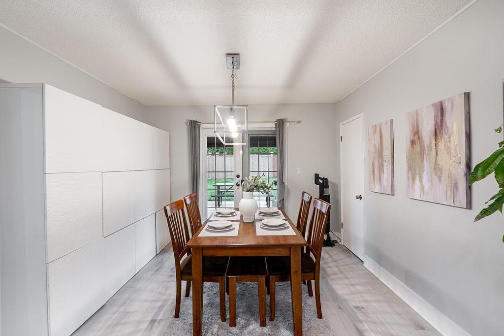 1050 Como Lake Avenue, Coquitlam, BC