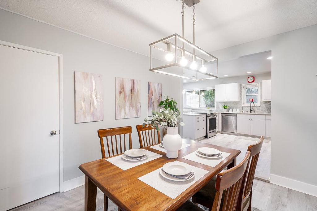 1050 Como Lake Avenue, Coquitlam, BC