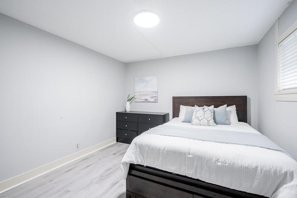 1050 Como Lake Avenue, Coquitlam, BC