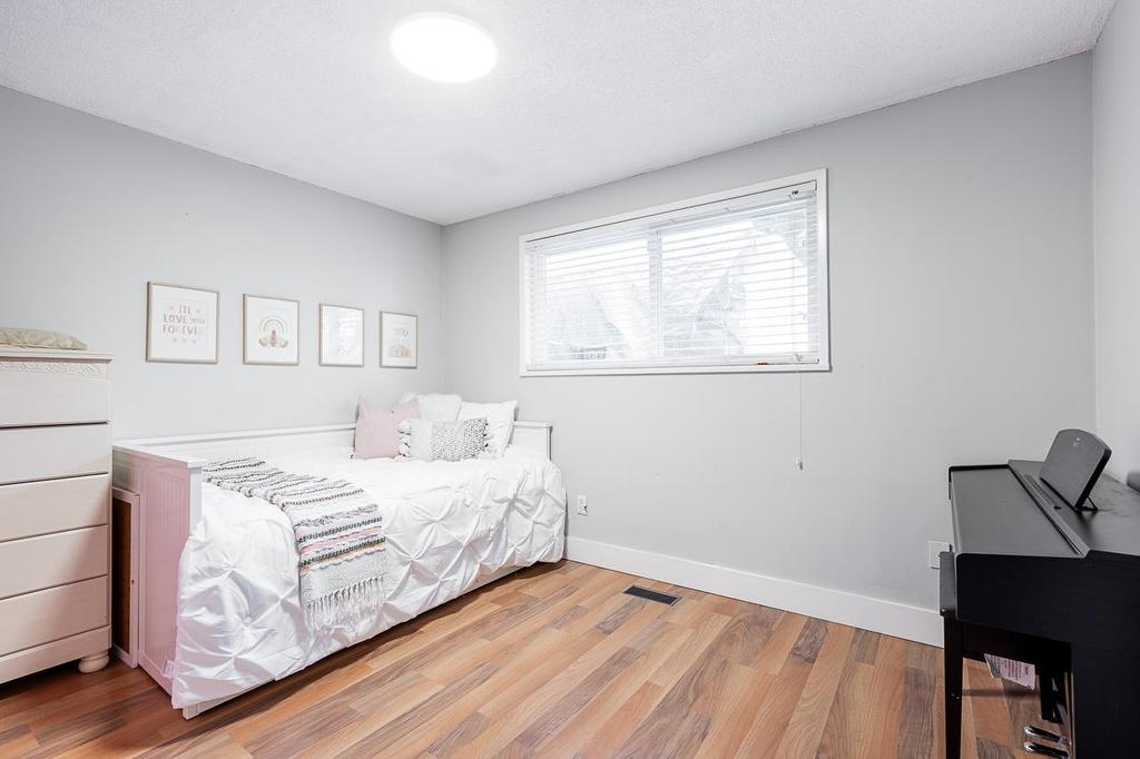 1050 Como Lake Avenue, Coquitlam, BC