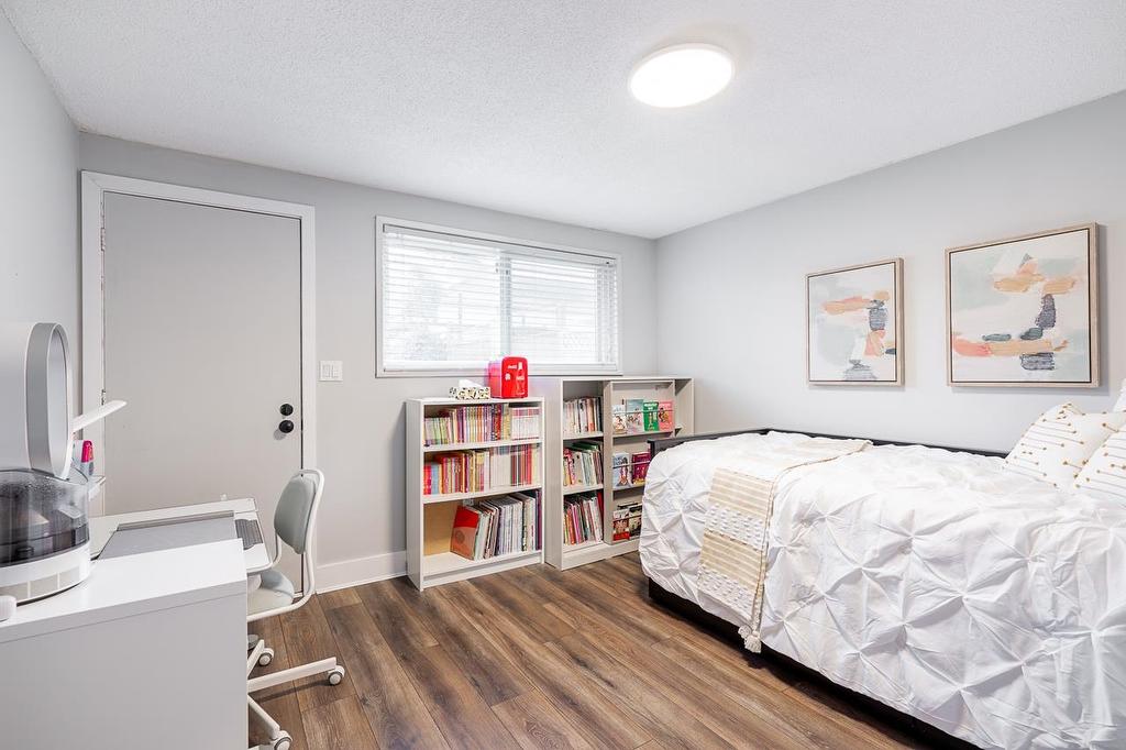 1050 Como Lake Avenue, Coquitlam, BC