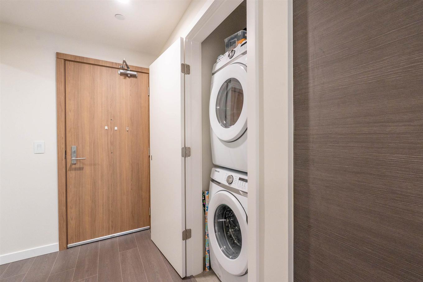 1603-4168 Lougheed Highway, Burnaby, BC