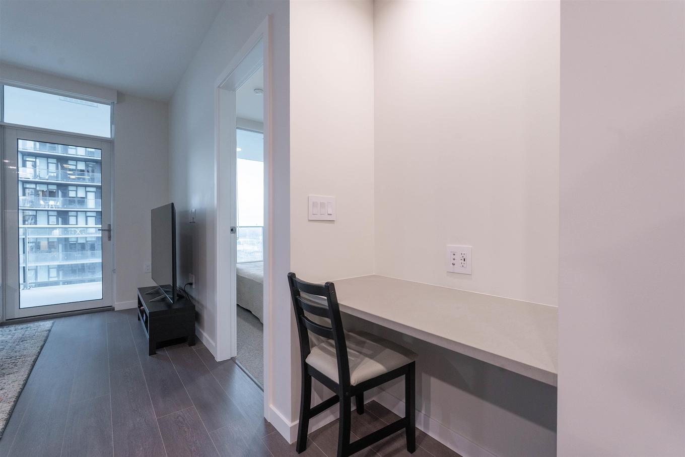 1603-4168 Lougheed Highway, Burnaby, BC