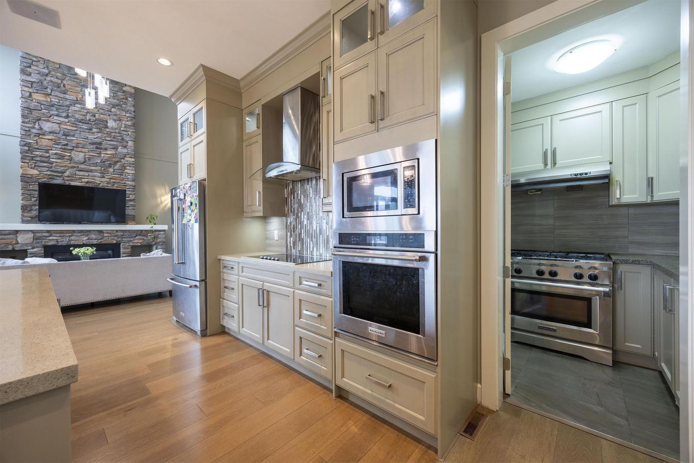 1407 Strawline Hill Street, Coquitlam, BC