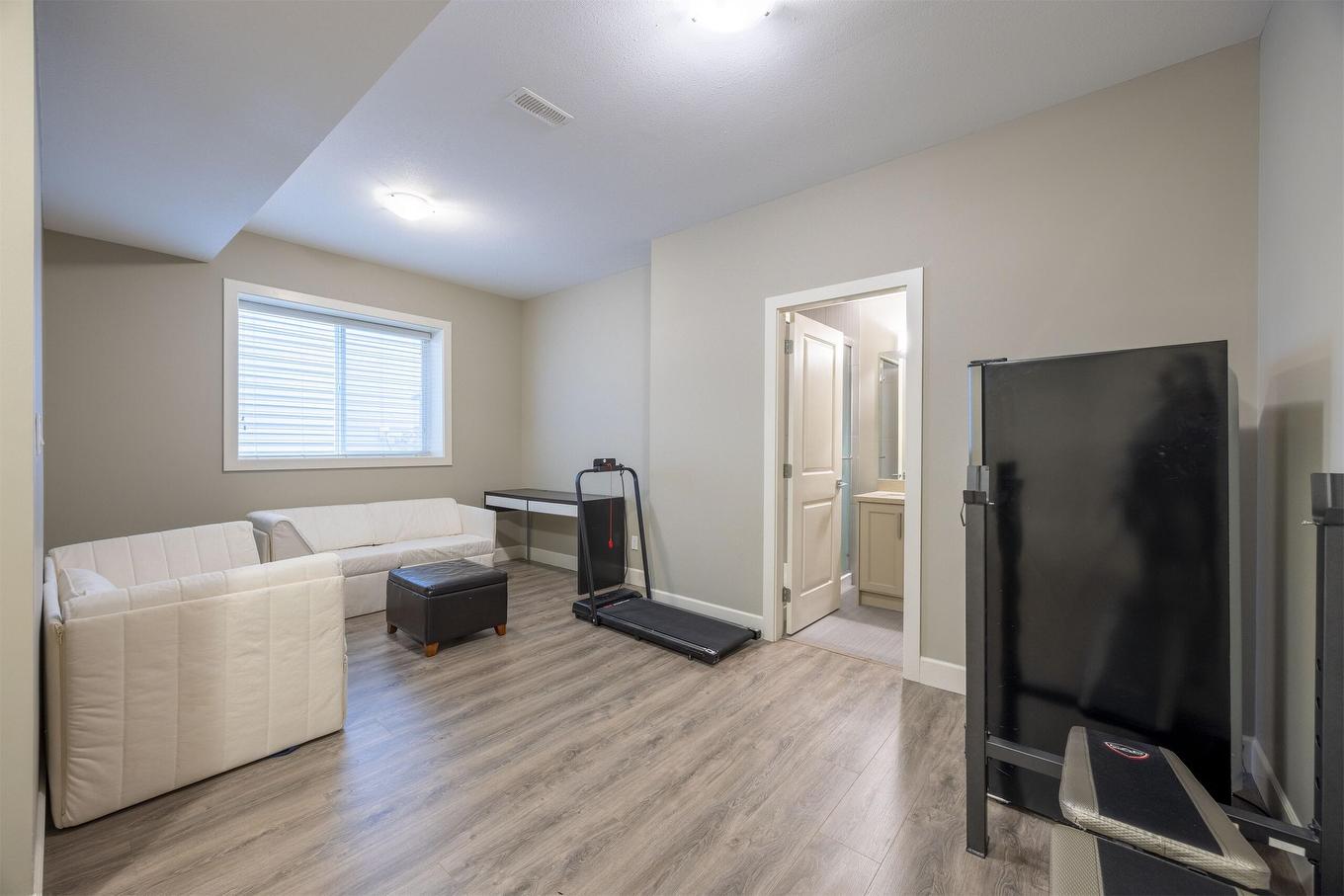 1407 Strawline Hill Street, Coquitlam, BC