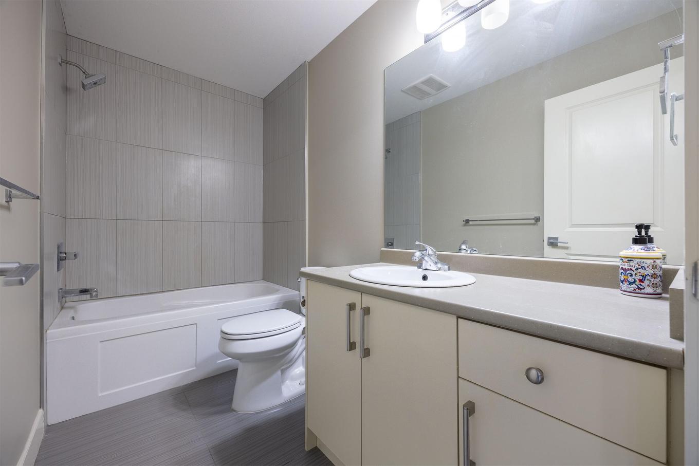 1407 Strawline Hill Street, Coquitlam, BC