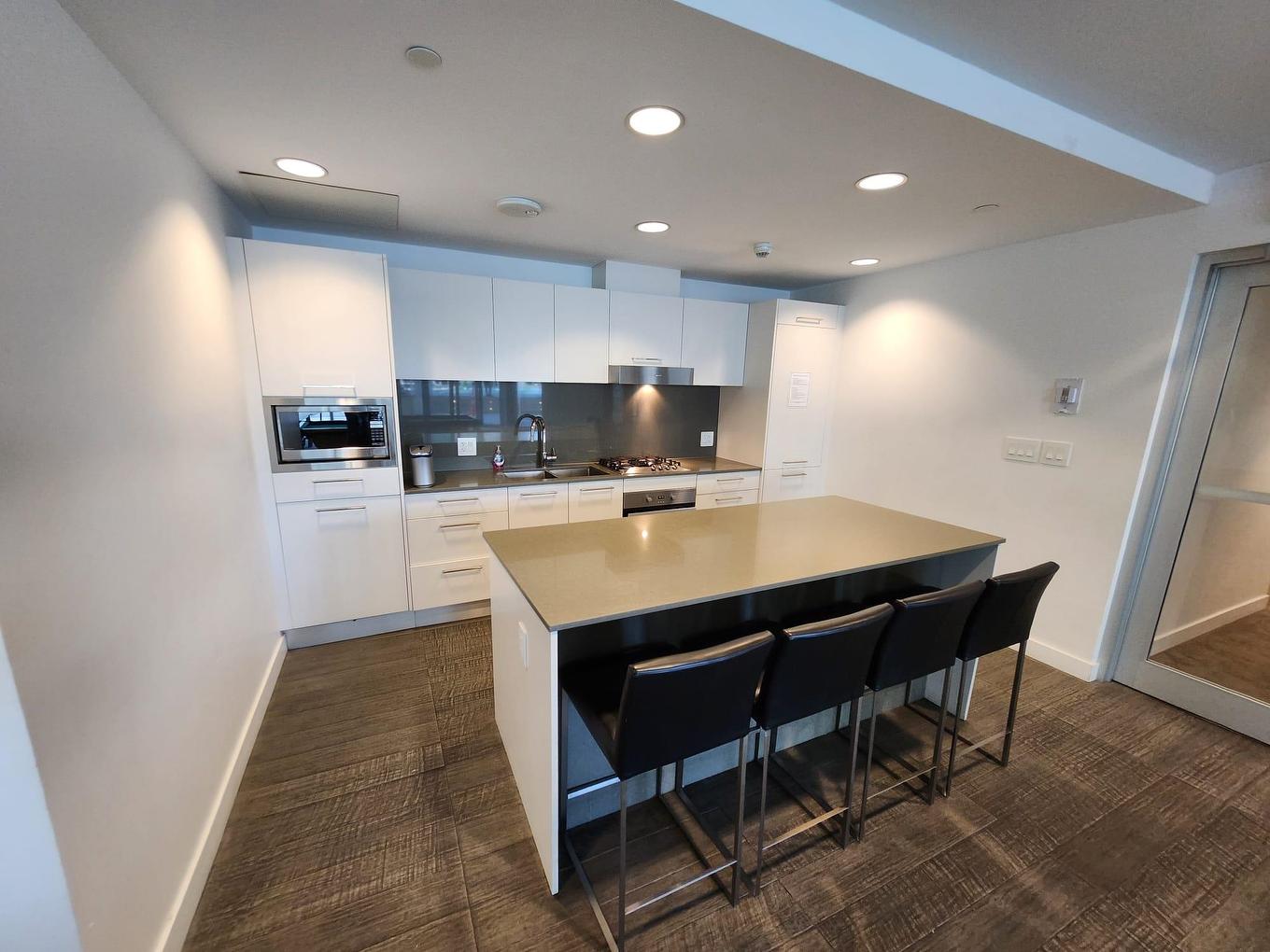 509-2221 30Th Avenue E, Vancouver, BC