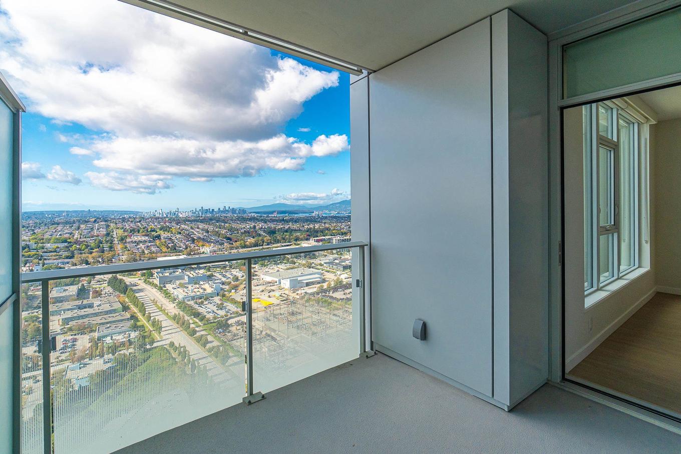 2904-2108 Gilmore Avenue, Burnaby, BC