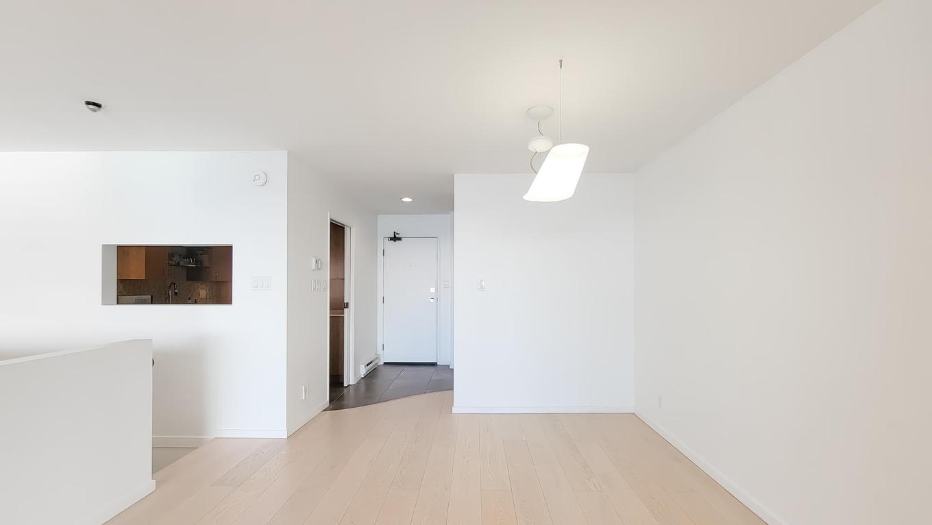 21-2250 Folkestone Way, West Vancouver, BC