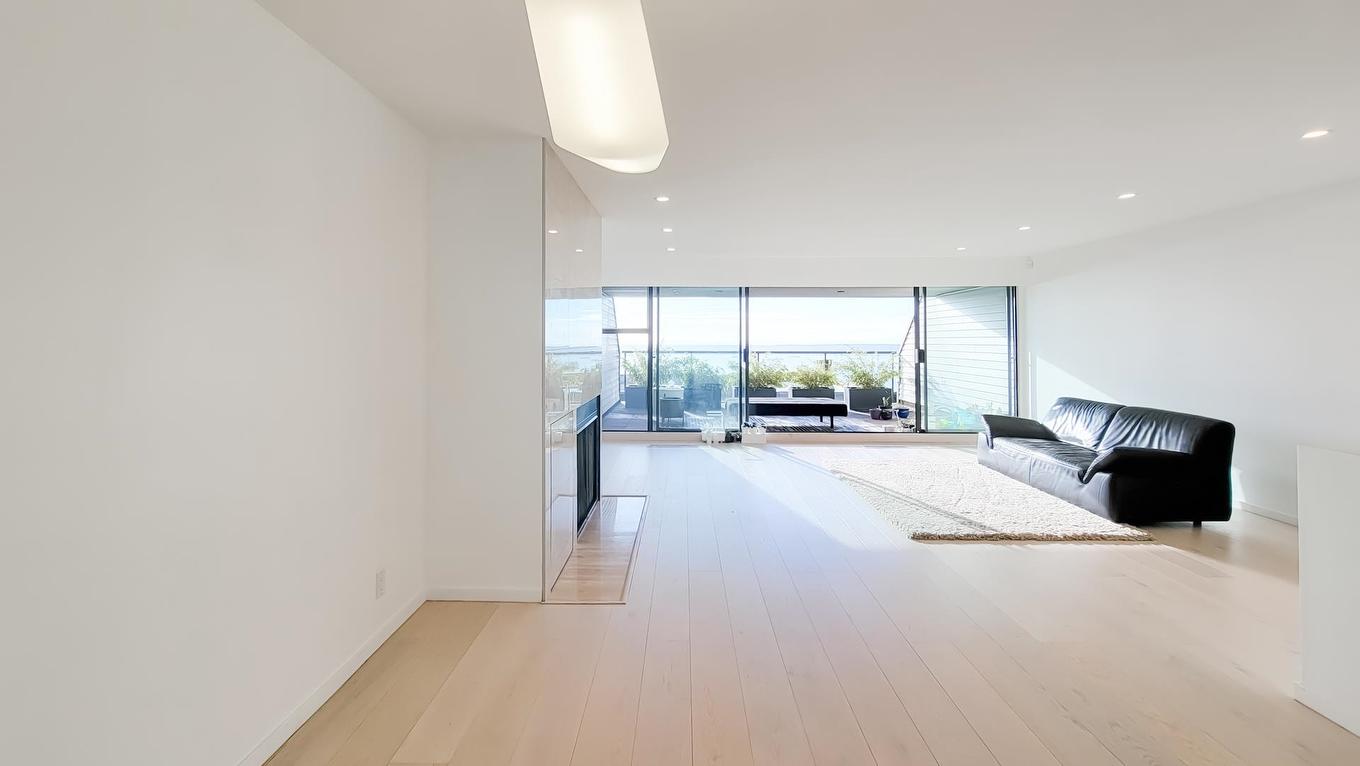 21-2250 Folkestone Way, West Vancouver, BC