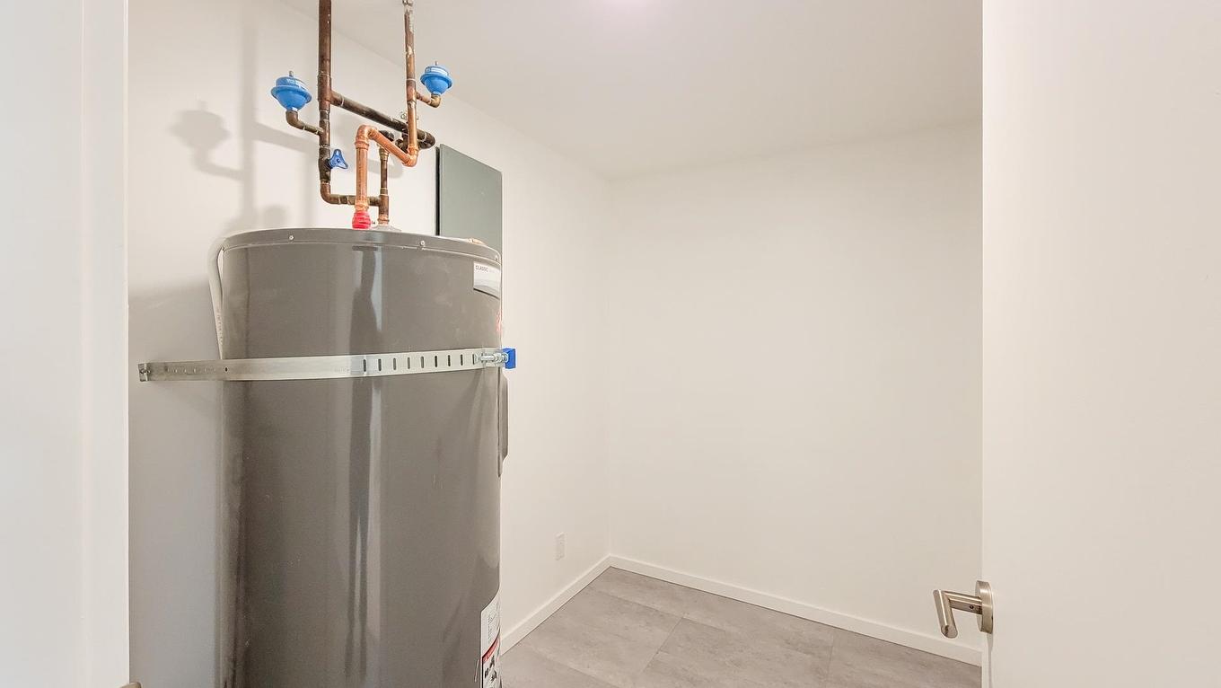 21-2250 Folkestone Way, West Vancouver, BC