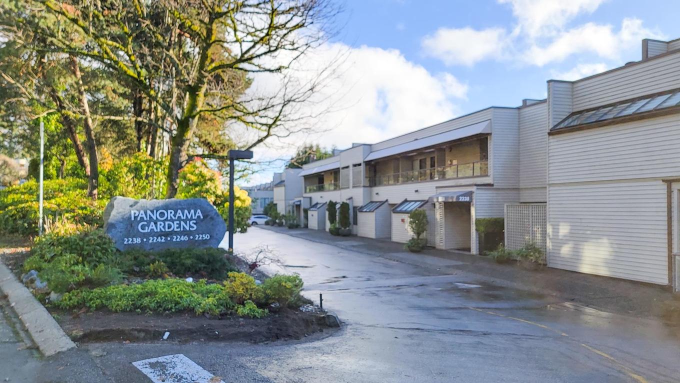 21-2250 Folkestone Way, West Vancouver, BC