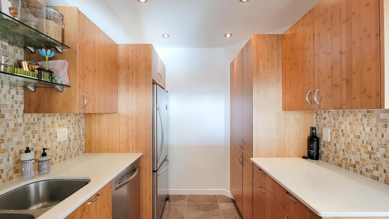 21-2250 Folkestone Way, West Vancouver, BC