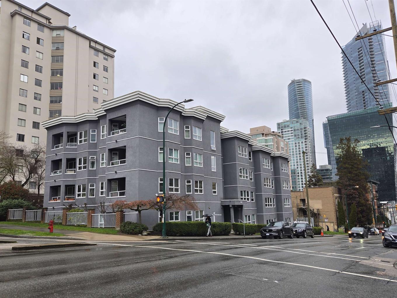 302-921 Thurlow Street, Vancouver, BC