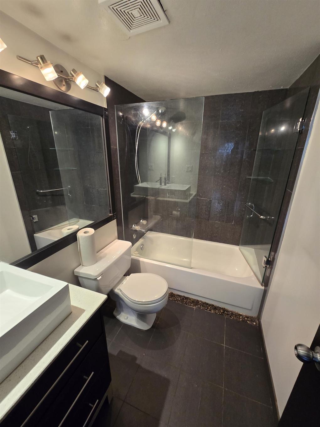 302-921 Thurlow Street, Vancouver, BC