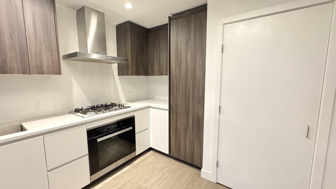 1504-6328 No. 3 Road, Richmond, BC