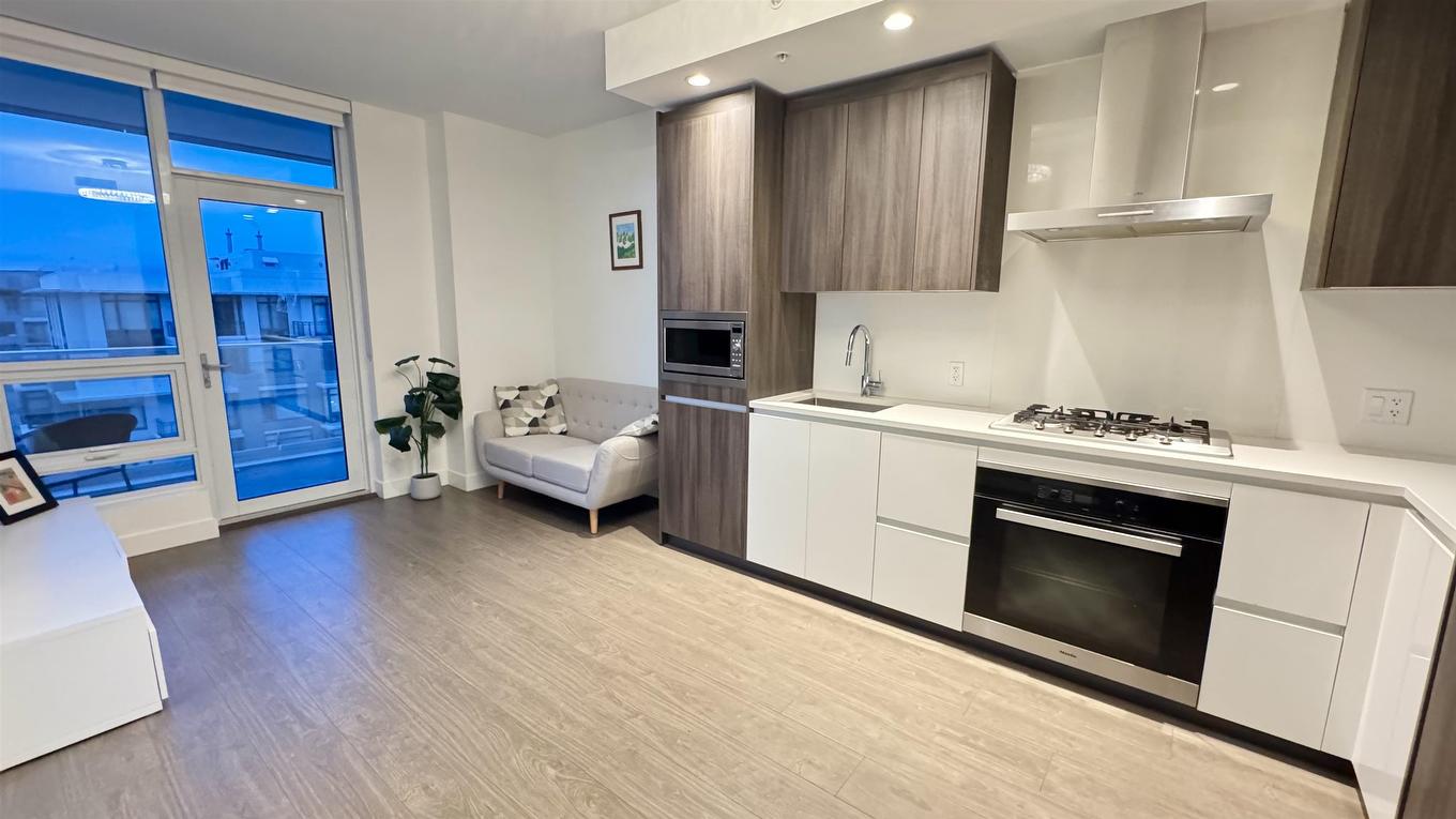 1504-6328 No. 3 Road, Richmond, BC