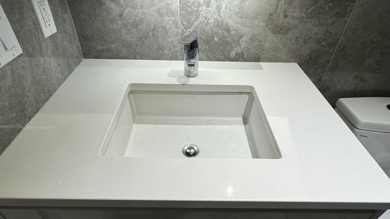 1504-6328 No. 3 Road, Richmond, BC