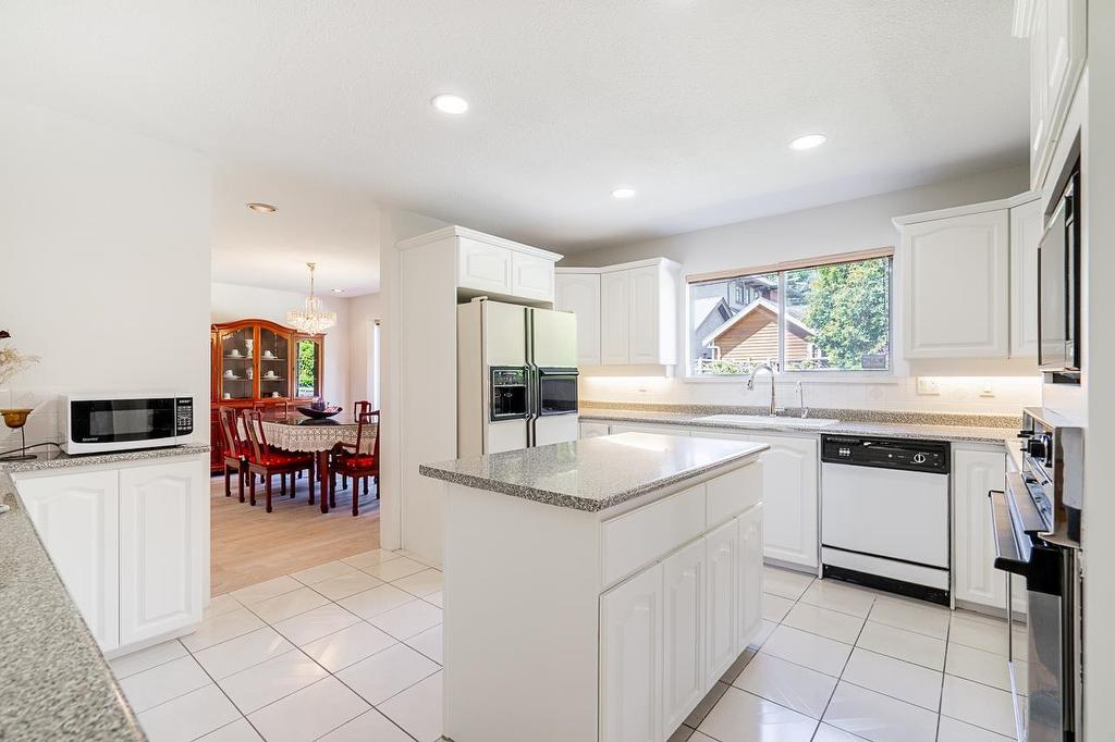 3513 40Th Avenue W, Vancouver, BC