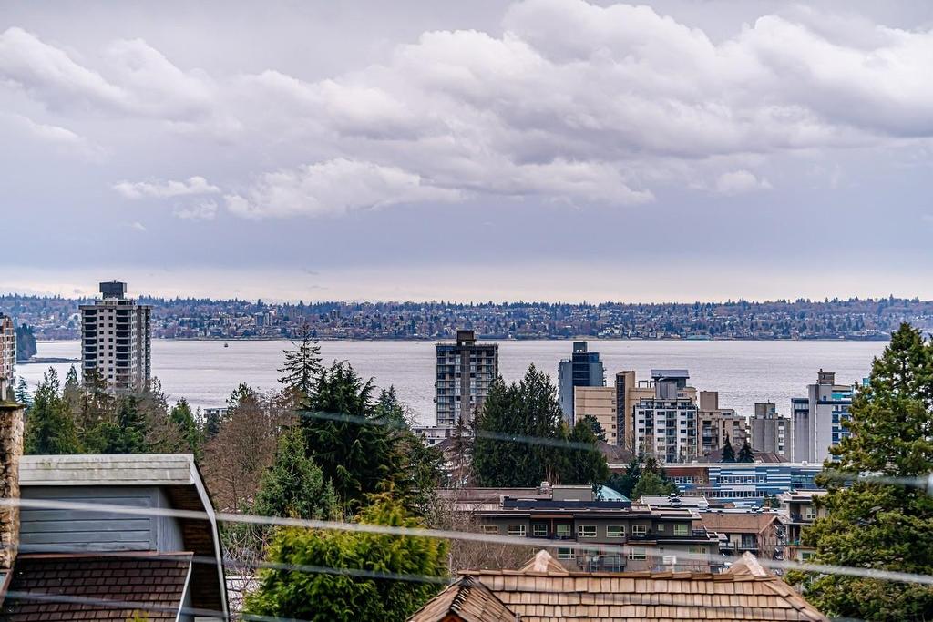 2135 Lawson Avenue, West Vancouver, BC