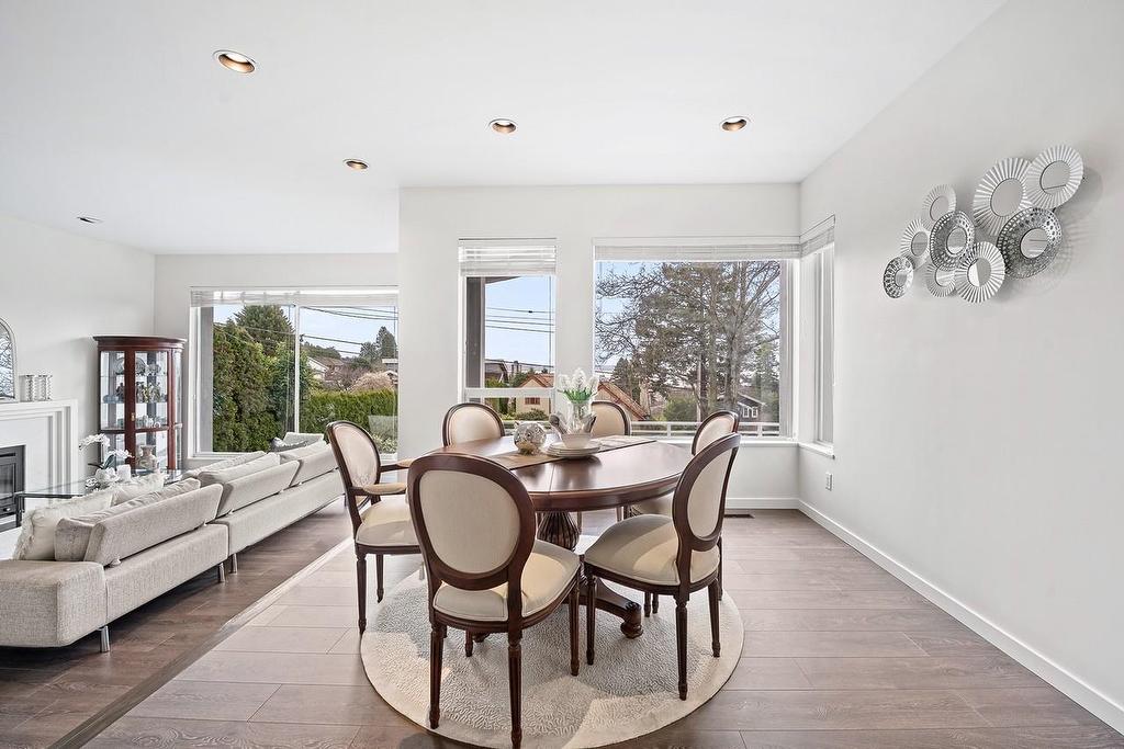 2135 Lawson Avenue, West Vancouver, BC