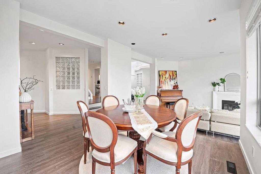 2135 Lawson Avenue, West Vancouver, BC