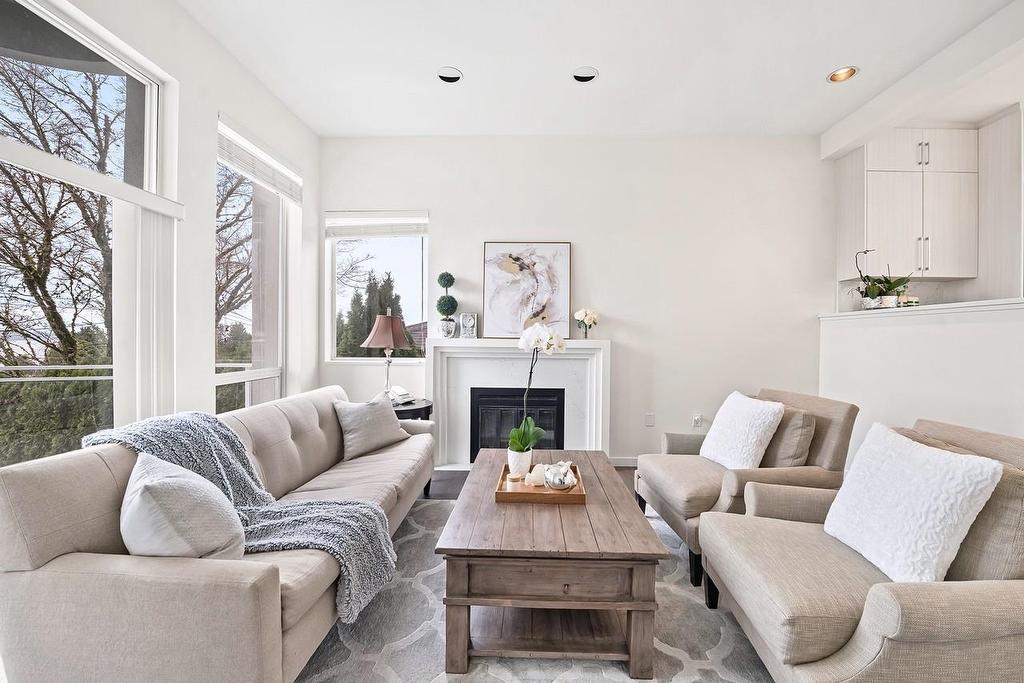 2135 Lawson Avenue, West Vancouver, BC