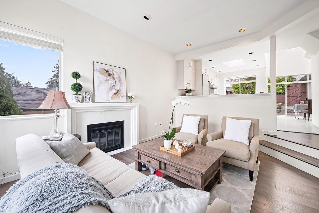 2135 Lawson Avenue, West Vancouver, BC