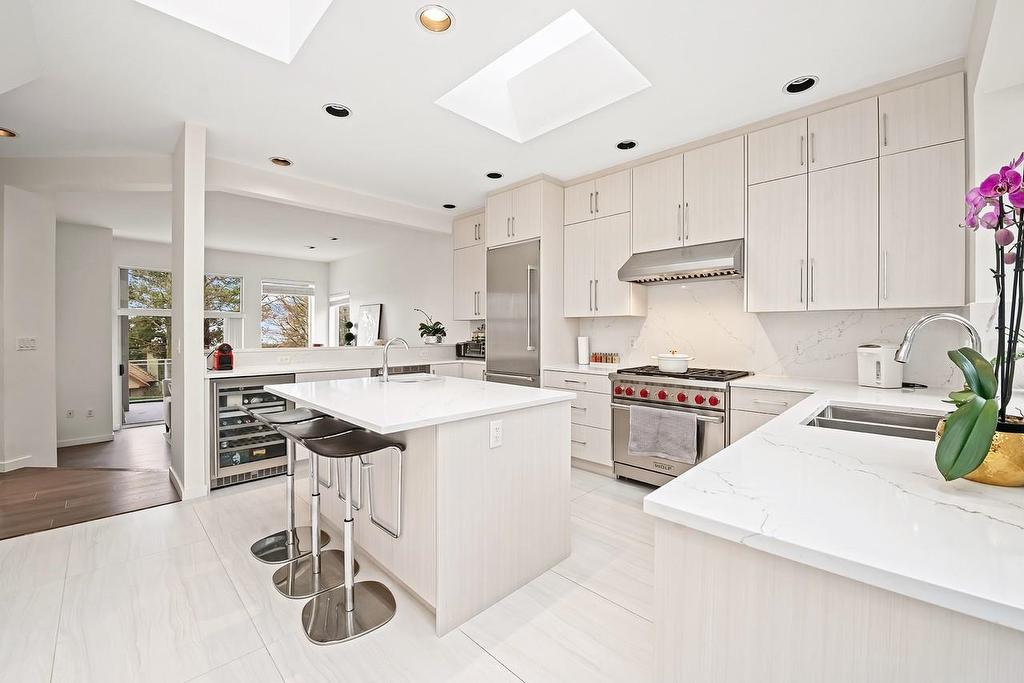 2135 Lawson Avenue, West Vancouver, BC