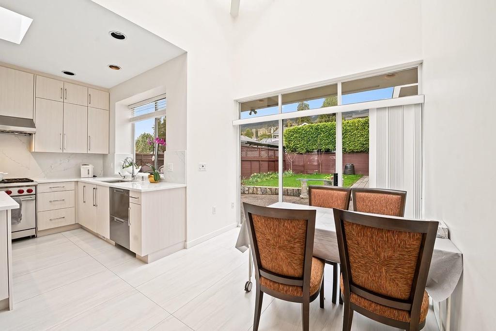 2135 Lawson Avenue, West Vancouver, BC