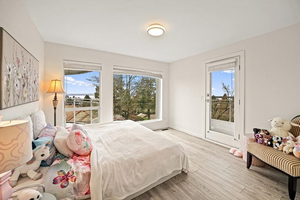 2135 Lawson Avenue, West Vancouver, BC